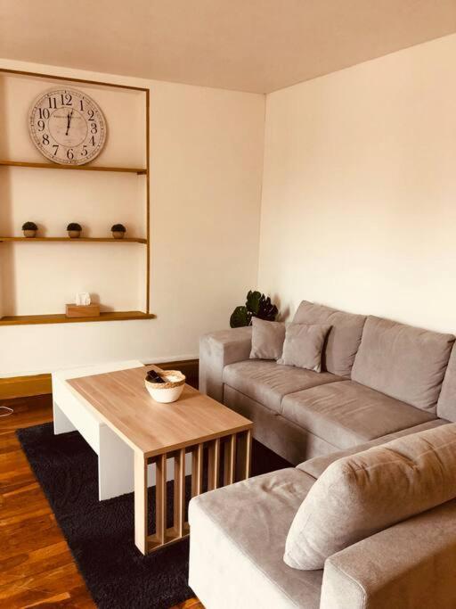 Spacieux Et Elegant Appartement Idealement Situe. Chamouilley Esterno foto